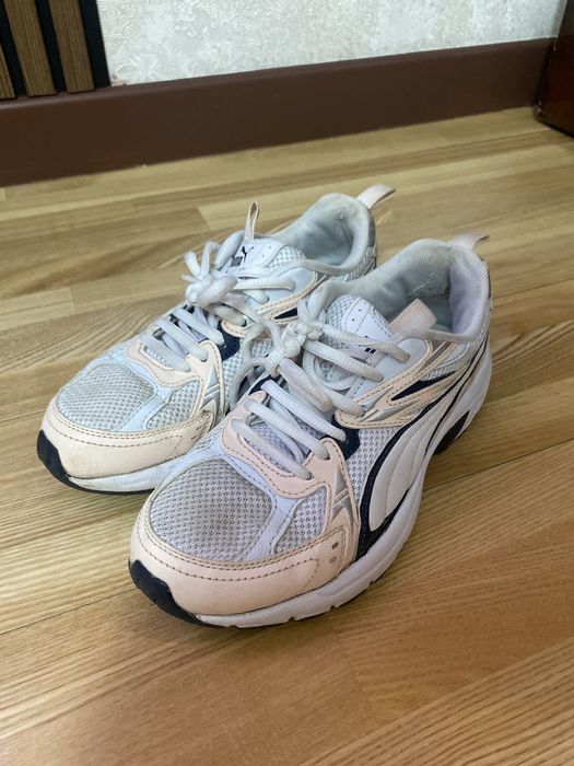 Продам кроссовки