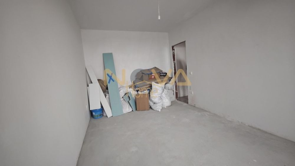 Тристаен Варна Кайсиева градина площ 85 170000 евро