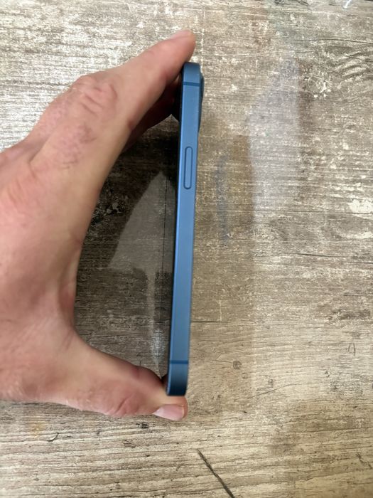 Продам Iphone 13 128GB