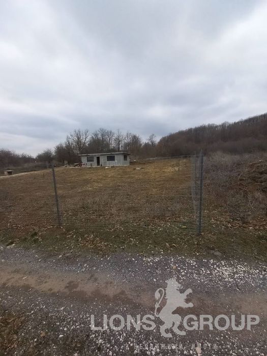 Парцел в Варна, област-с.Долище площ 1001 цена 50000