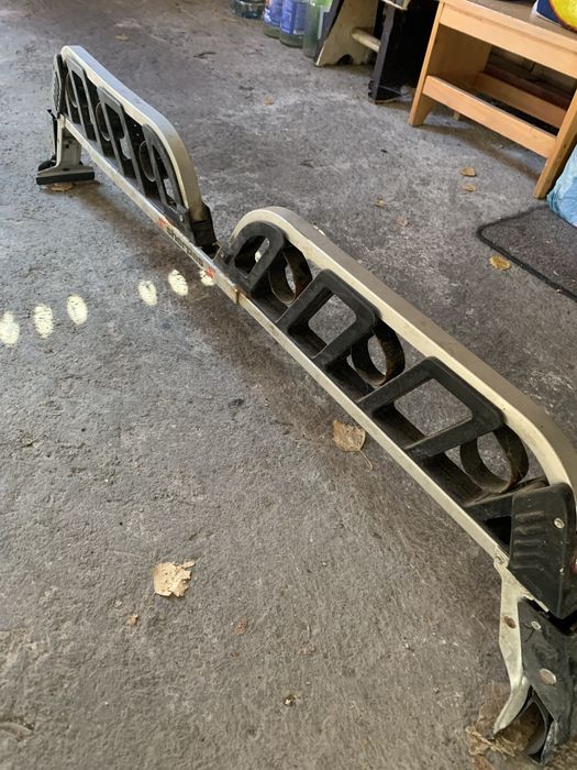 Suport auto pt schiuri