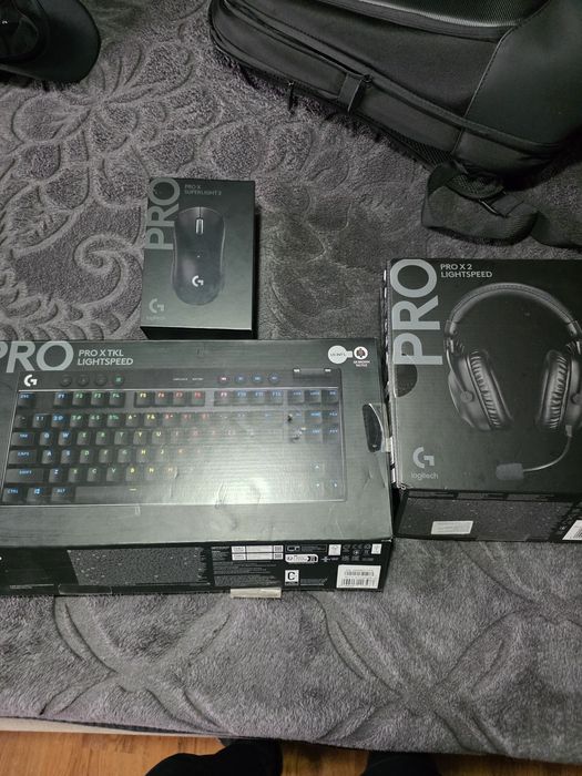 Гейминг комплект на Logitech  pro серията