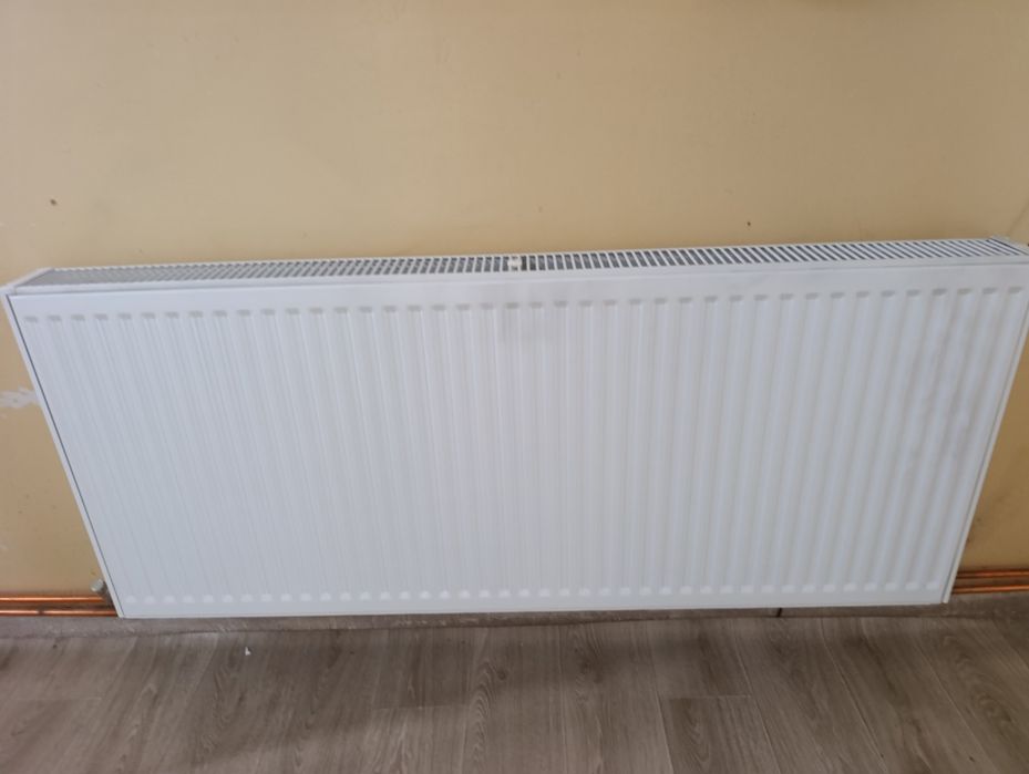 Vând calorifere noi