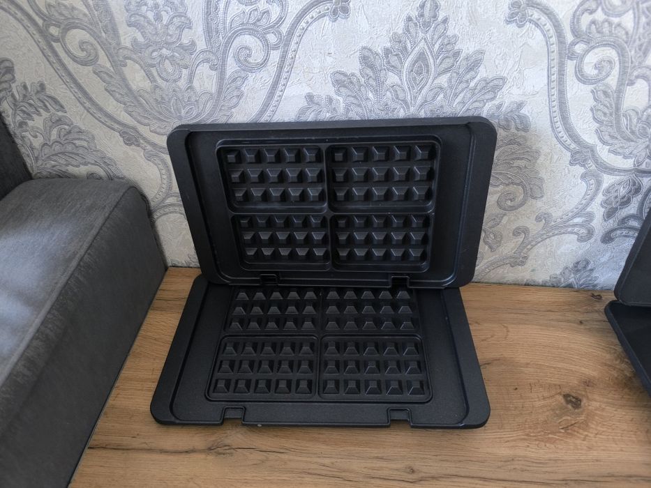 Мультигриль "DeLonghi"