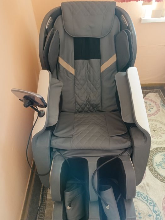 Массажное кресло продам