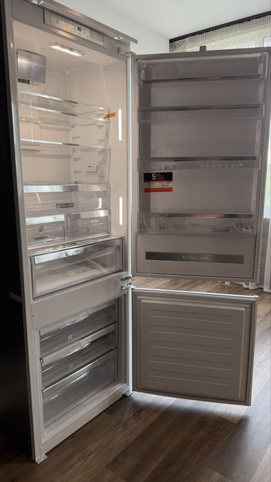 Холодильник встраиваемый Whirlpool SP40 802 EU