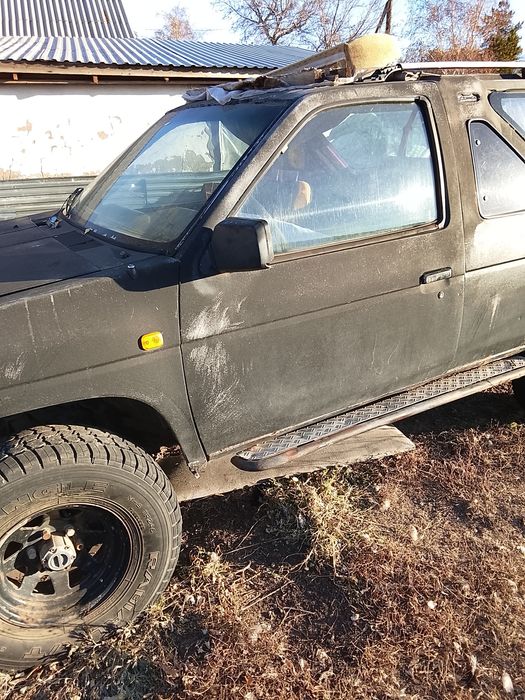 Ниссан Террано 1