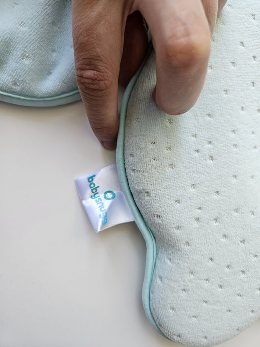 Perna bebelusi Babysnugg cu 2 huse de protectie anti plagiocefalie pentru formarea capului