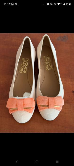 pantofi noi si autentici Salvatore Ferragamo din piele intoarsa