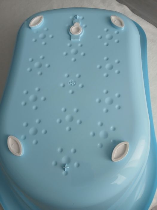 Нова вана за бебе