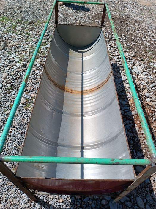 Ақыр кормушка бочкадан