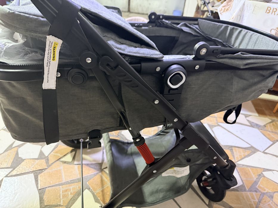 Продам коляску 2 в 1