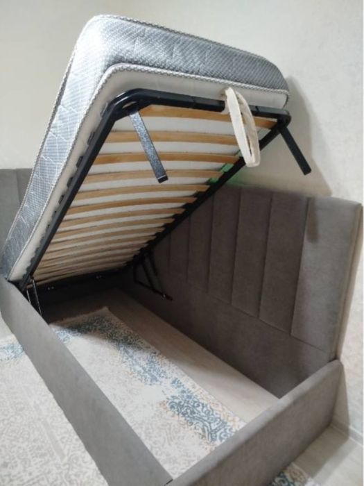 Односпальная кроват Angulars 90x200 см