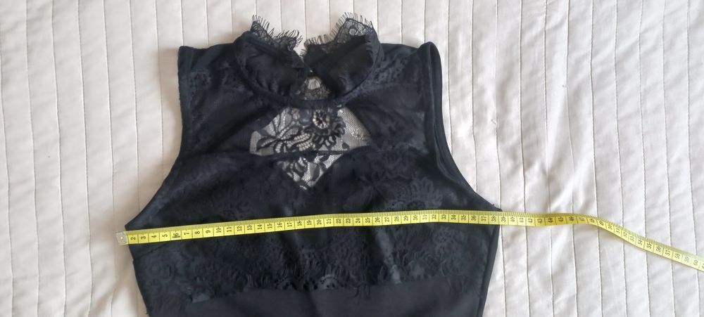 Запазена разкроена дамска рокля