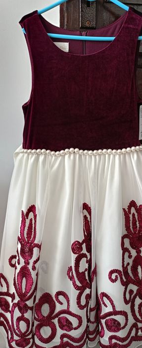 Празнична рокля за момиче