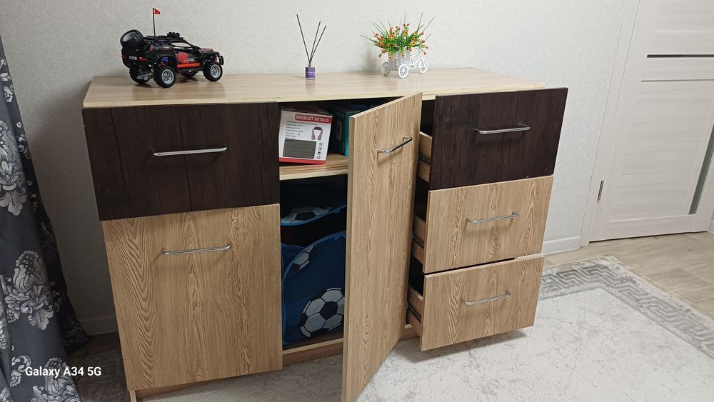 Комод продам большой