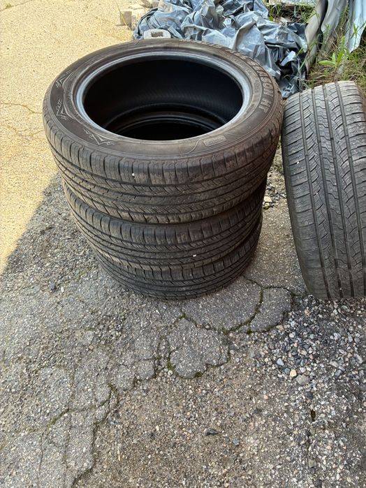 235/55 R19 Гуми 4 сезона 240.00€