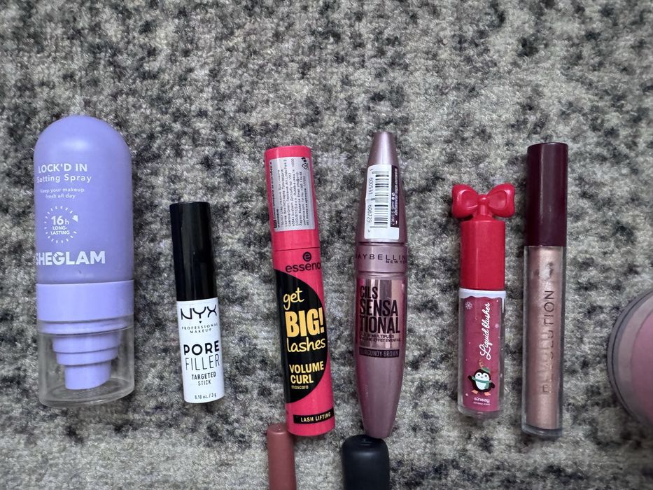 Голям козметичен лот / Гримове (Fenty Beauty, MAC, Sheglam, NYX и др.)