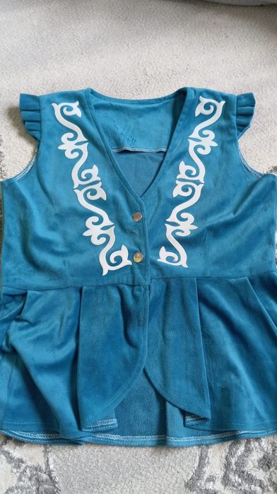 Продам детскую национальную жилетку