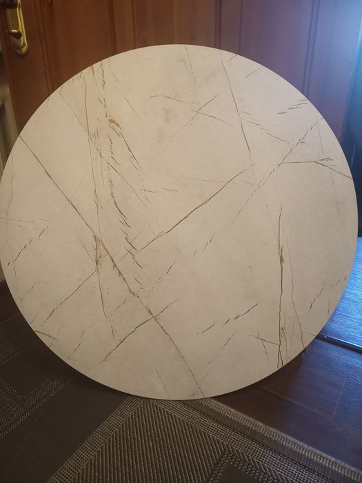 Покрышка стола, телесная