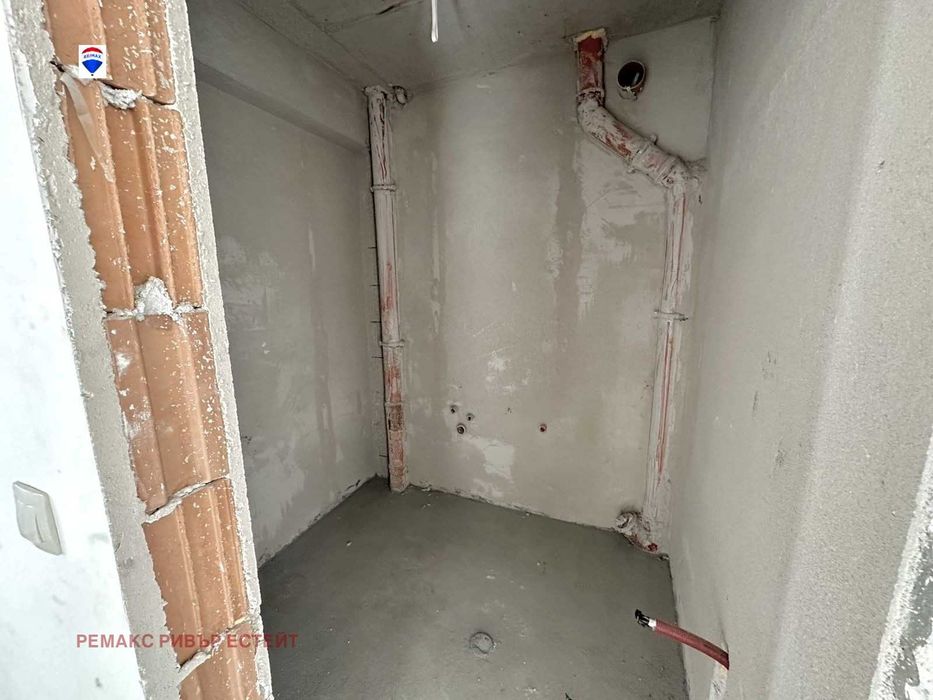 Продава се Тристаен апартамент в Русе, Център - 129 кв.м за 786 €/кв.м - Снимка #8