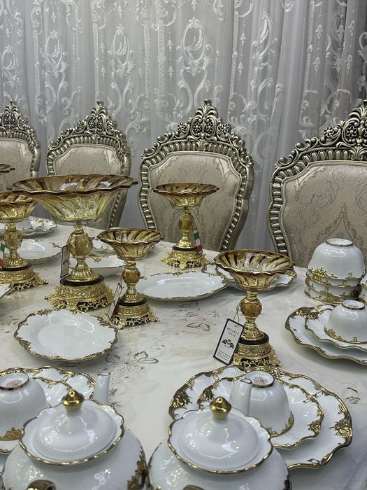 Роскошный сервиз 62 предмета на 12 персон