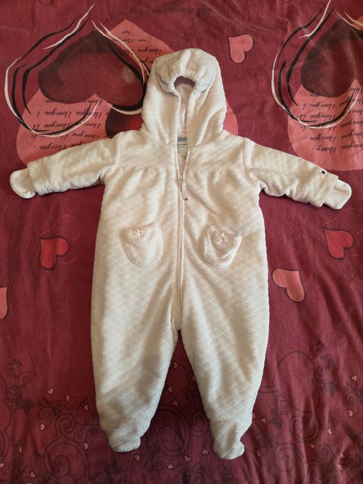 Combinezon/ Salopeta ptr fetite Tommy Hilfinger mărimea  56 cm lungime