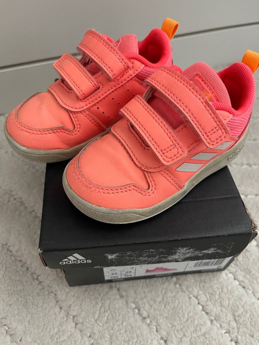 Маратонки Adidas момиче размер 22