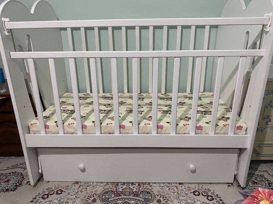 Срочно продам детский манеж кровать