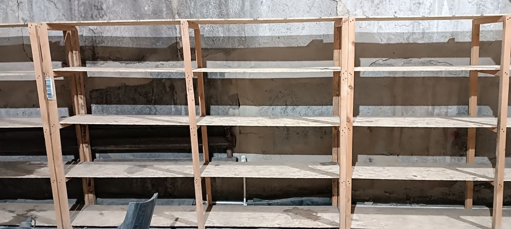 Стеллажи деревянные