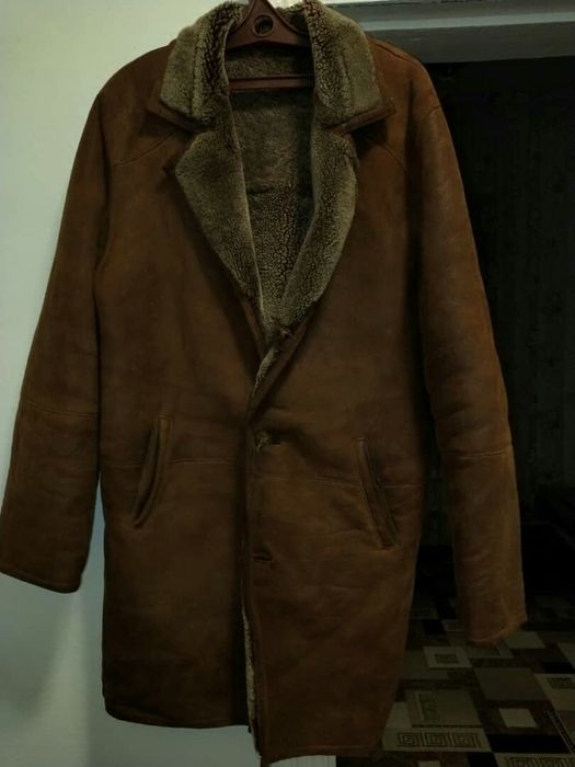 Продам мужскую теплую натуральную зимнюю дубленку