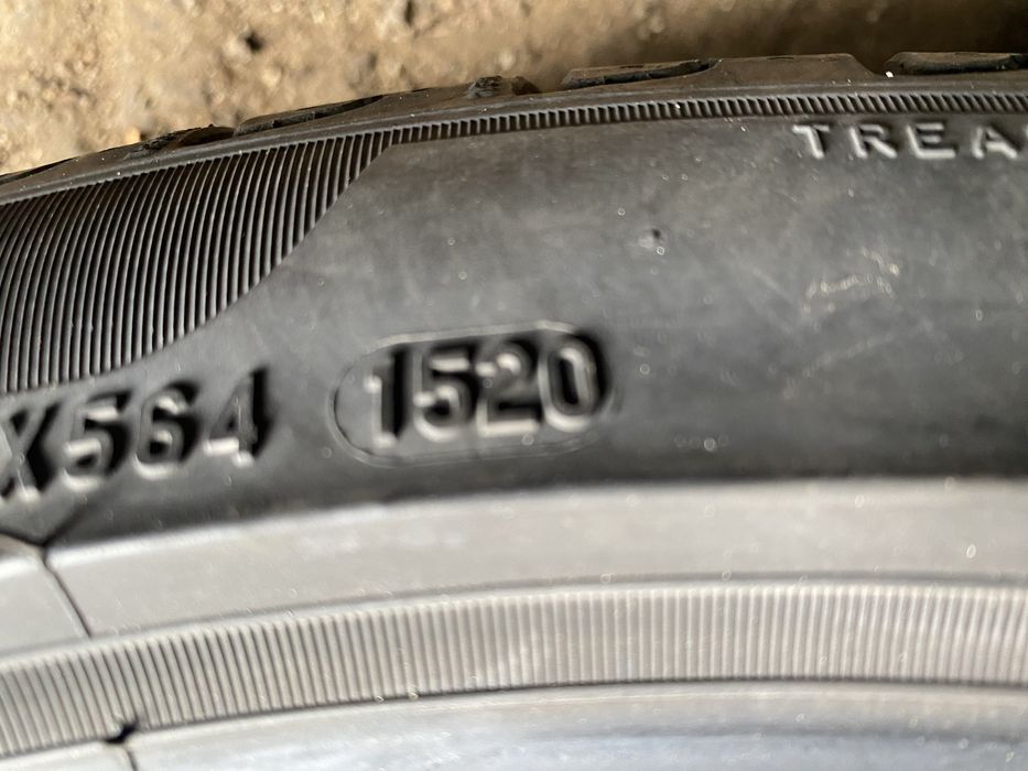 Шины 215/45/18 пара бу пирелли