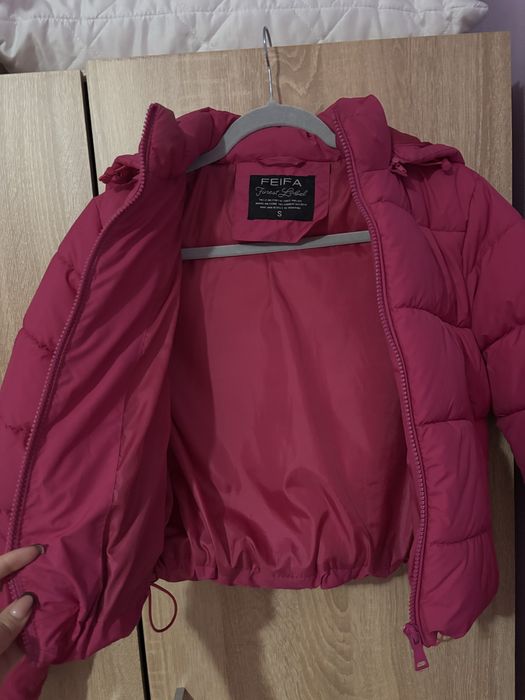 Топло розово зимно яке