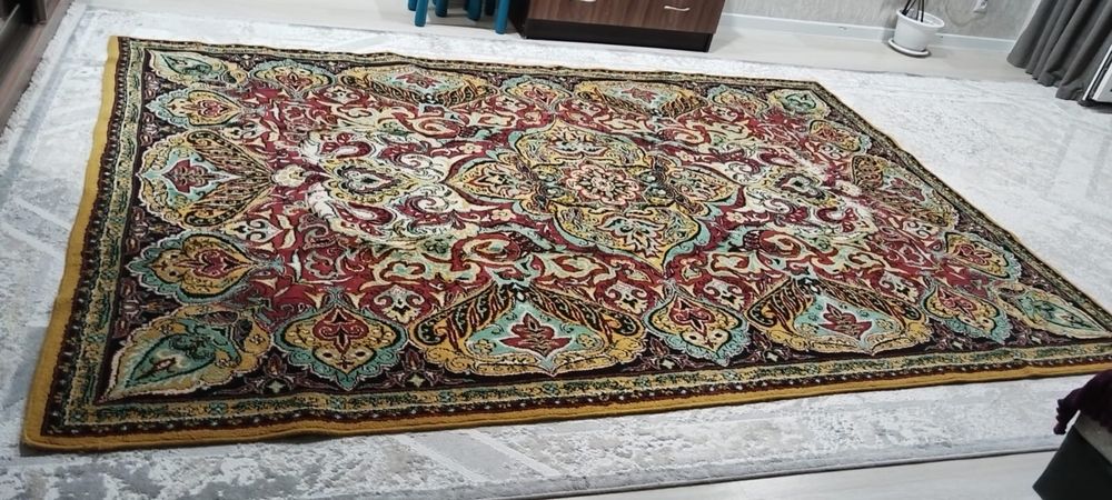 Продам ковры в отличном состоянии