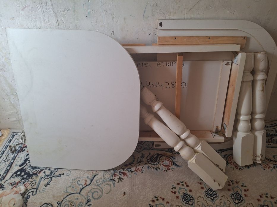 Продам стол дешево