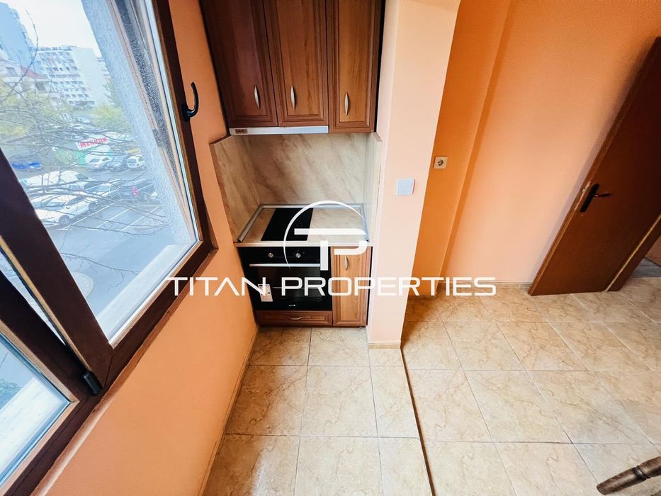 Дава се под наем Двустаен апартамент в Бургас, Изгрев - 62 кв.м за 280.5 € - Снимка #2