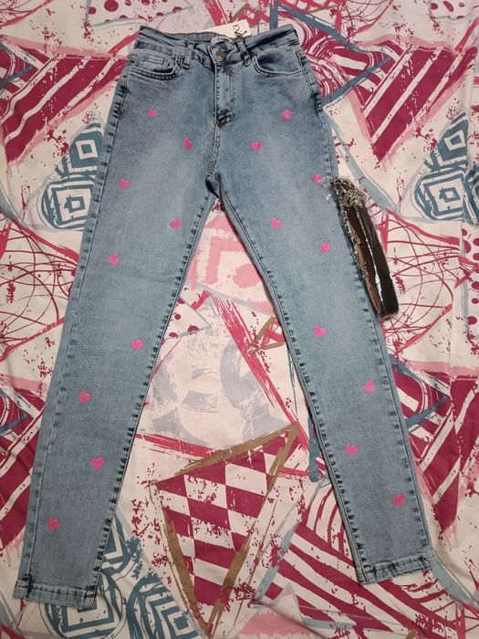 Дамски дънки с висока талия