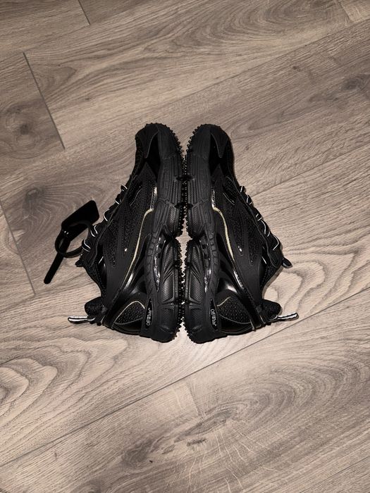 Off White Be Right Back