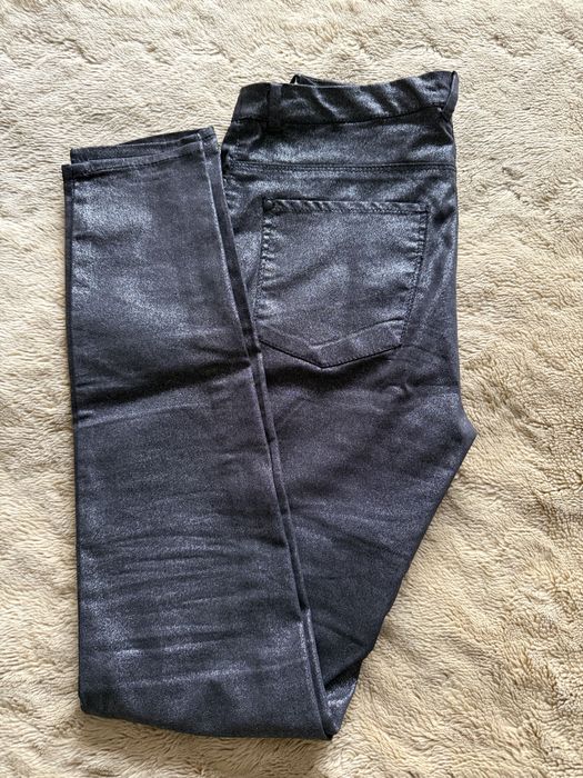 Pantaloni H&M, mărimea 36 – eleganți, croi drept, talie medie