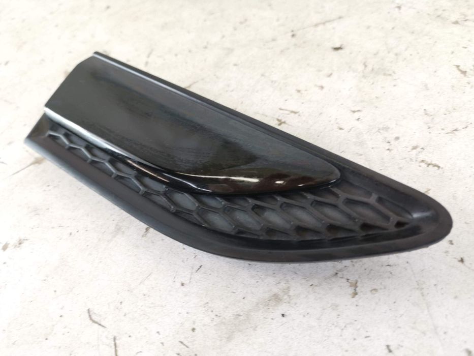 Декоративен Елемент Десен Преден Калник Ленд Роувър Дискавъри Спорт 1