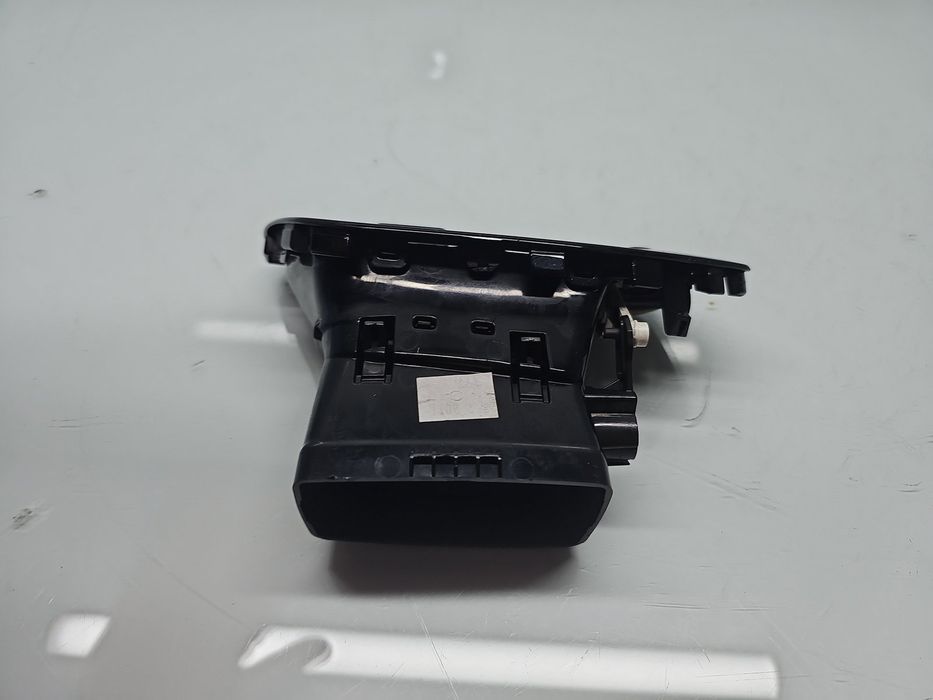 Grila aerisire stanga Renault Scenic 3 (J95) Facelift [Fabr 2009-2015