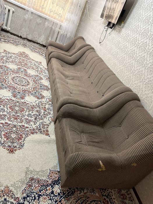 Срочно продам диван с 2 креслой