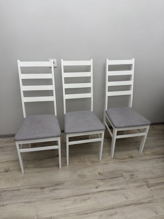 Кухонный стол со стульями продам