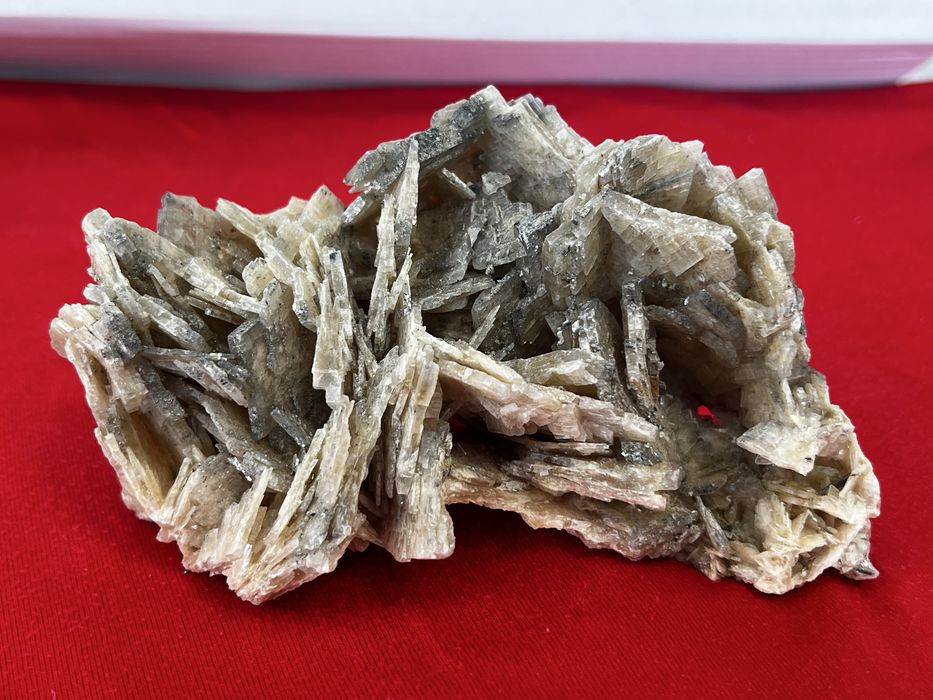 Pietre de minâ toate sunt de la minele din maramureş