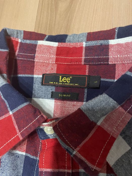 Продавам мъжка риза Lee