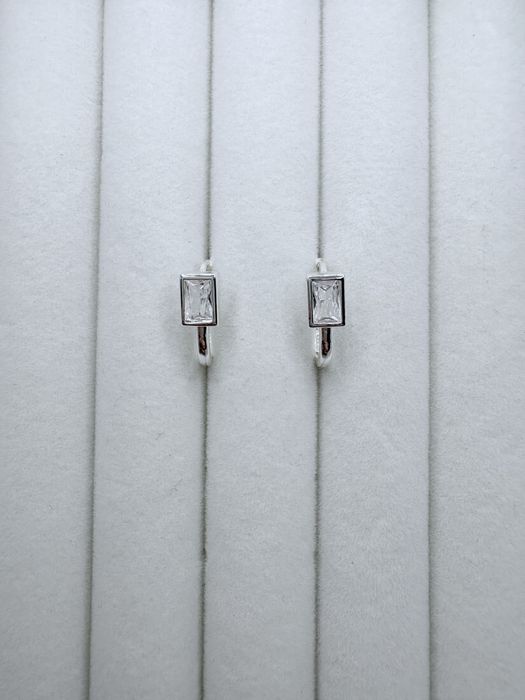 Елегантни обеци с печат 925