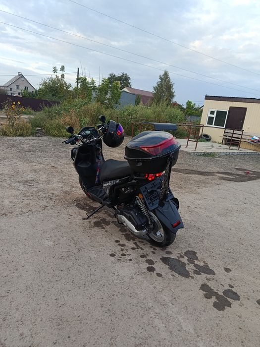 Продам скутер бумер 180