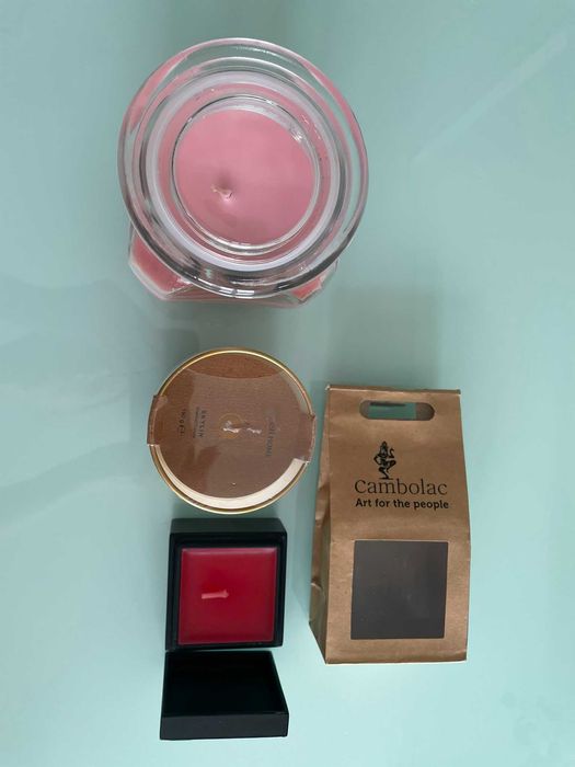 Vand set de 3 lumanari parfumate: Bolsius, English Home si Cambolac