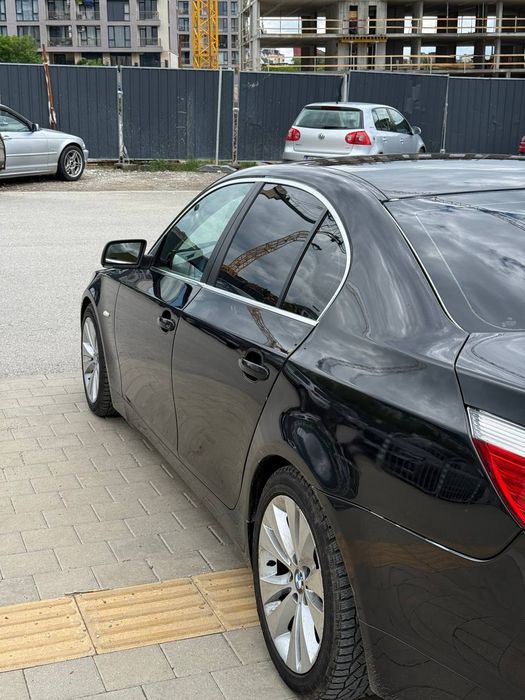 Продавам хубова Колата BMW e60 525
