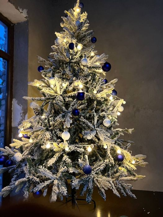 Yangi yil archasi sotiladi ёлка